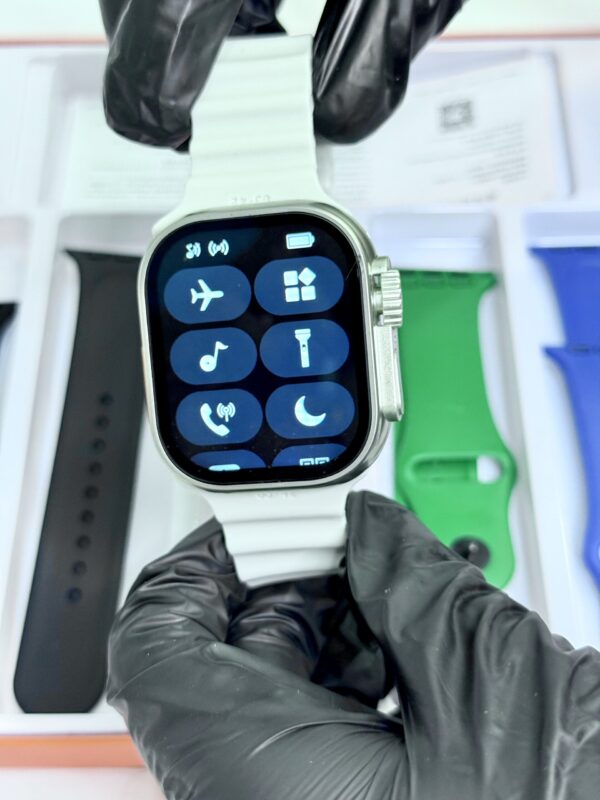 Smart Watch With 7 Straps