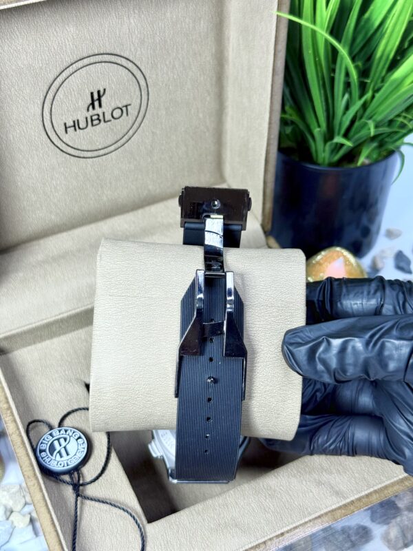 HUBLOT Black Dail With Date in Premium Leather Strap