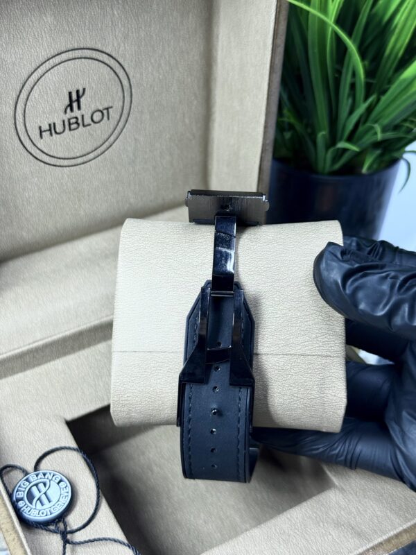 HUBLOT Black Dail With Date in Premium Leather Strap